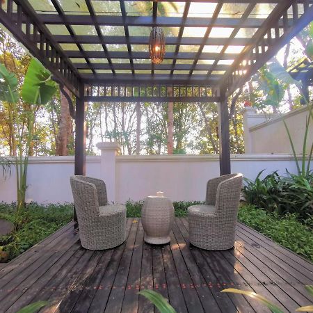 Hotel Angsana Xishuangbanna à Menghai Extérieur photo